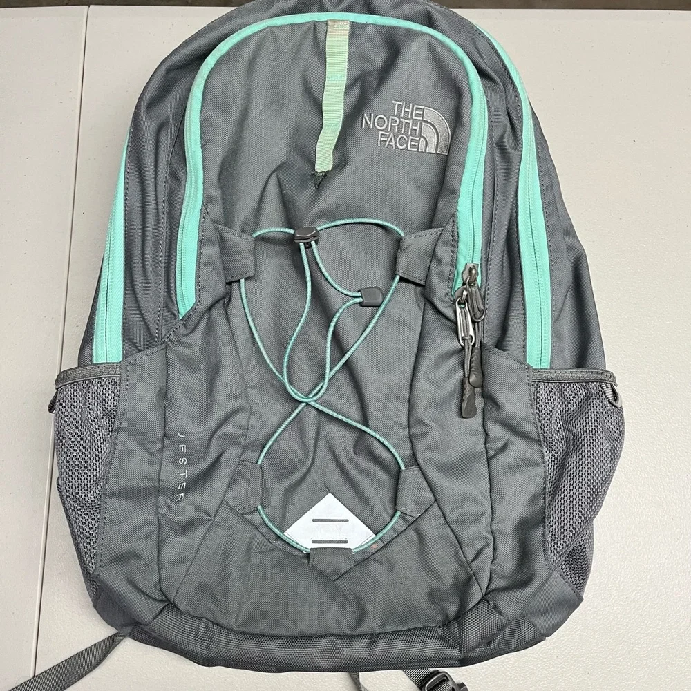 The North Face Women's Gray & Teal Jester Backpack